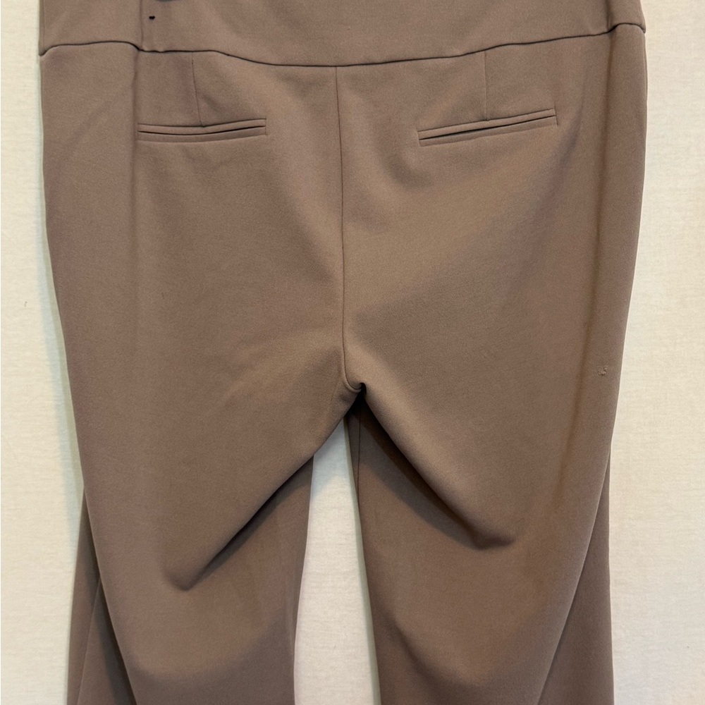 B-208 SoHo Tan Elastic Waist Pull On Cropped Pants Size XL - Picture 8 of 13